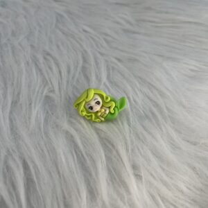 Bijou en résine pour chaussure sirène verte