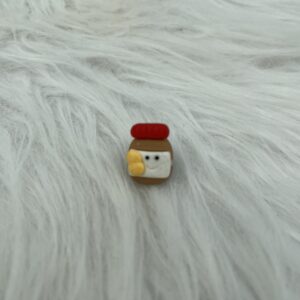 Bijou en résine pour chaussure pot noisette