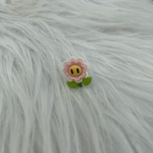 Bijou en résine pour chaussure fleur Mario