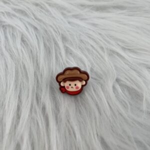 Bijou en résine pour chaussure Woody