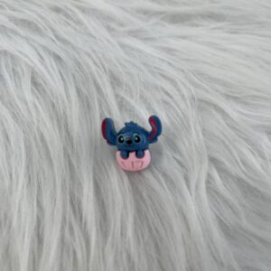 Bijou en résine pour chaussure œuf stitch