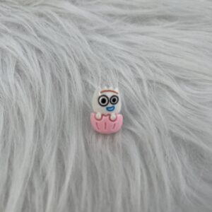 Bijou en résine pour chaussure œuf fourchette