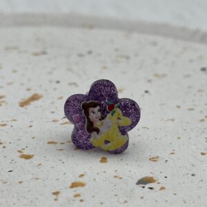 Bijou en résine pour chaussure princesse fleur mauve 3