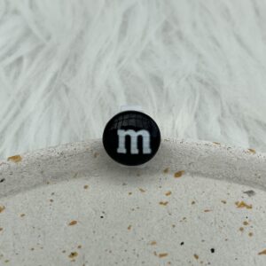 Bijou en résine pour chaussure bonbon noir